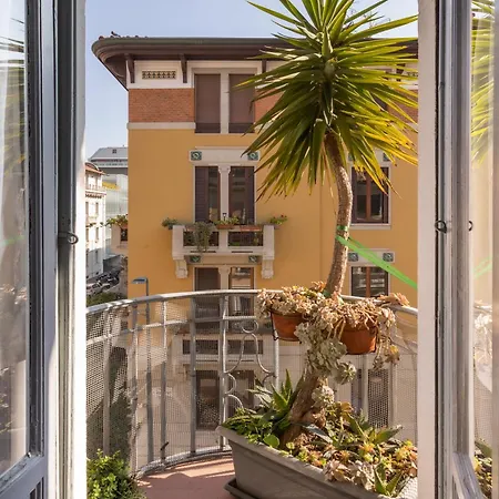 Apartment House Of An Artist In The Key Area Of Milan